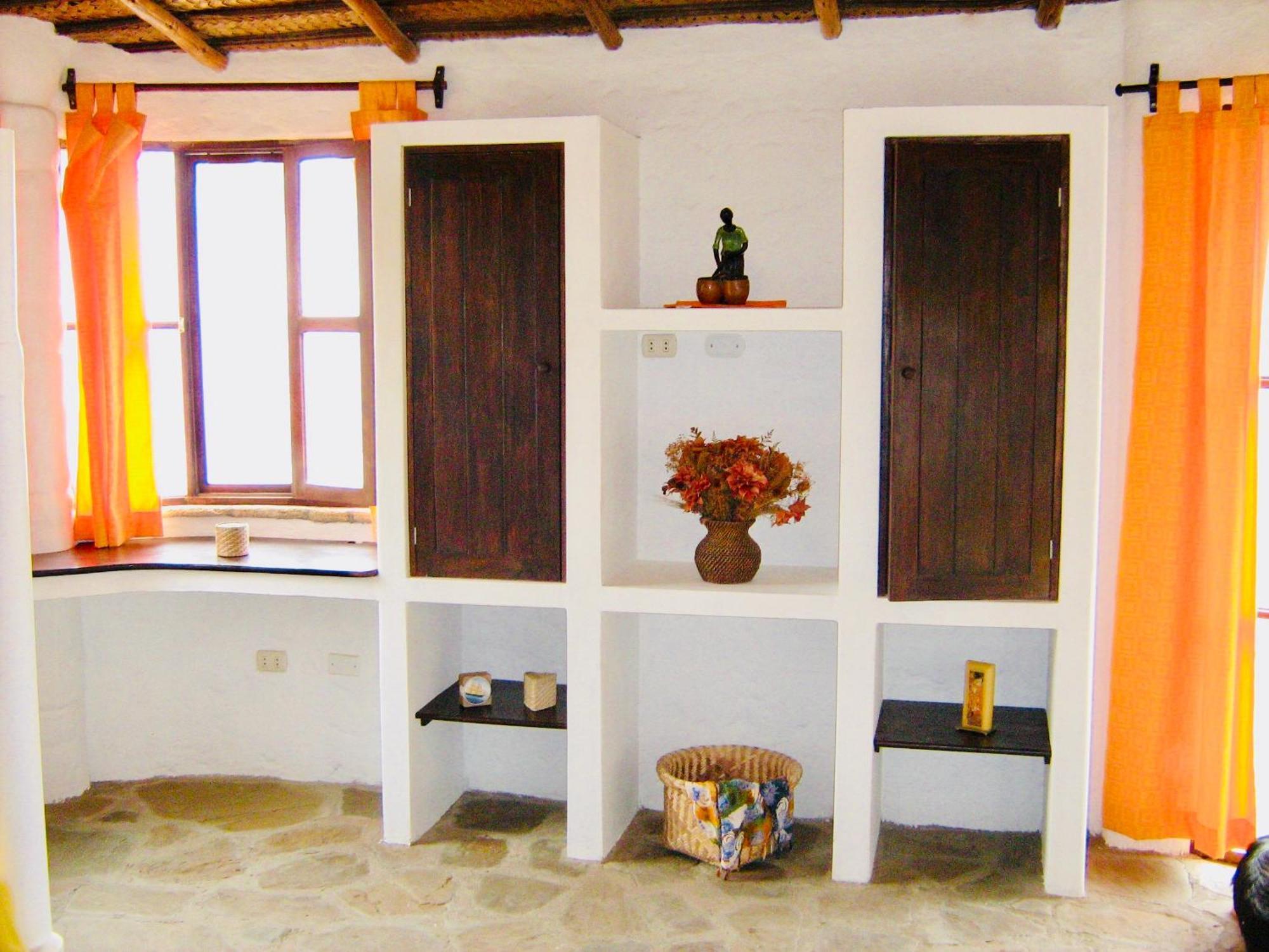 Hotel Smiling Crab Canoas de Punta Sal Buitenkant foto
