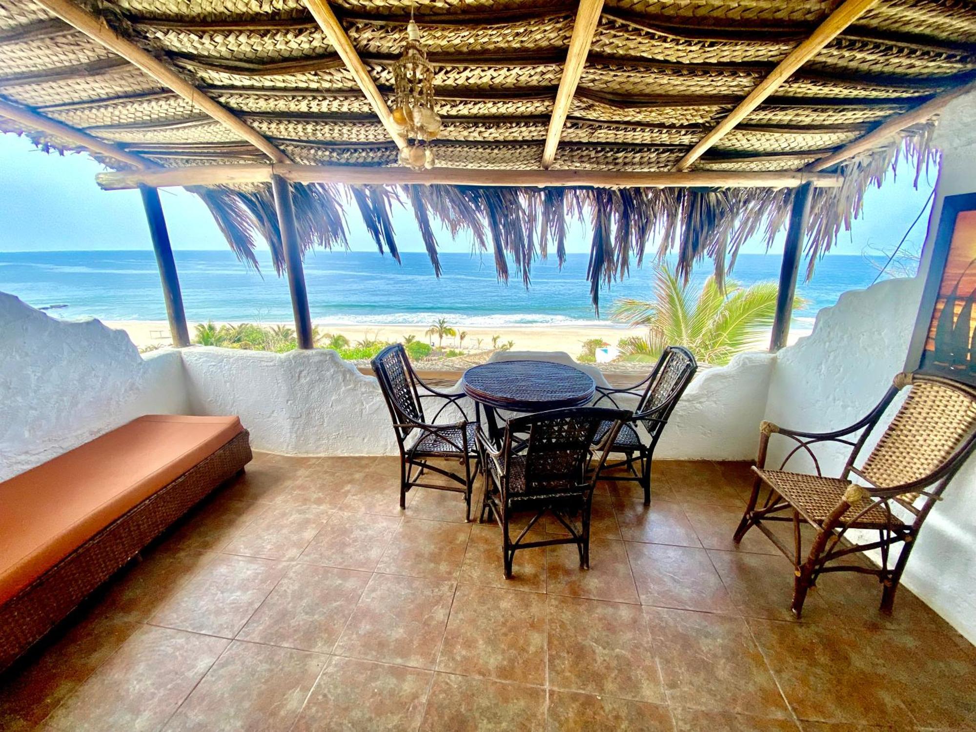 Hotel Smiling Crab Canoas de Punta Sal Buitenkant foto