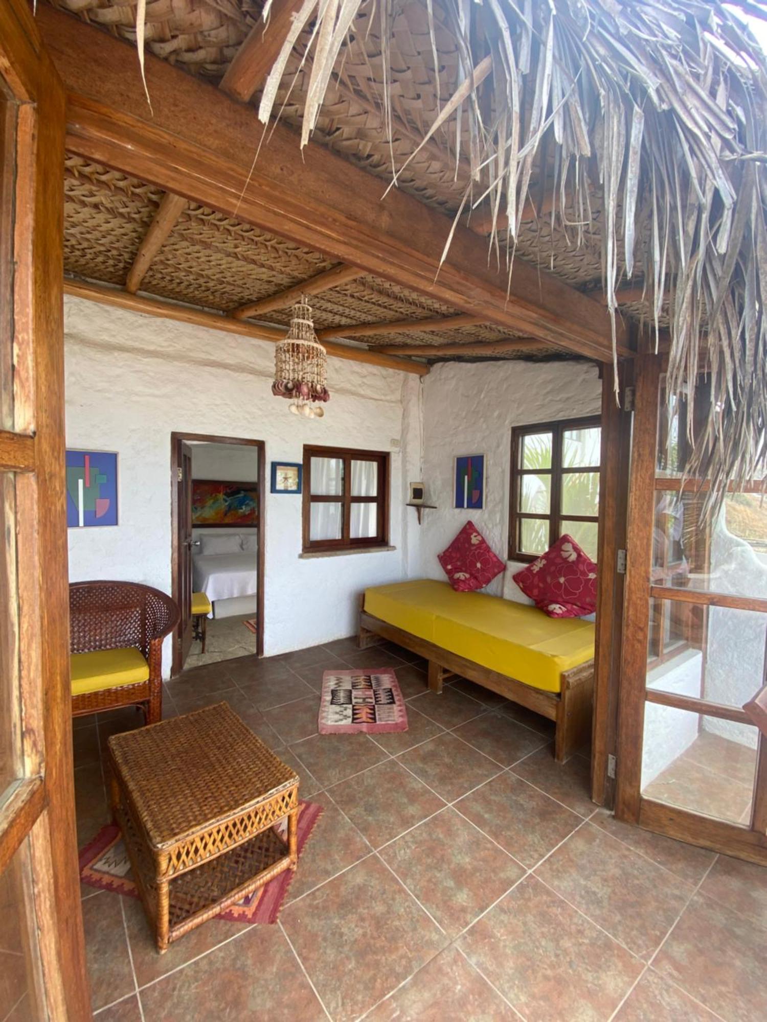 Hotel Smiling Crab Canoas de Punta Sal Buitenkant foto
